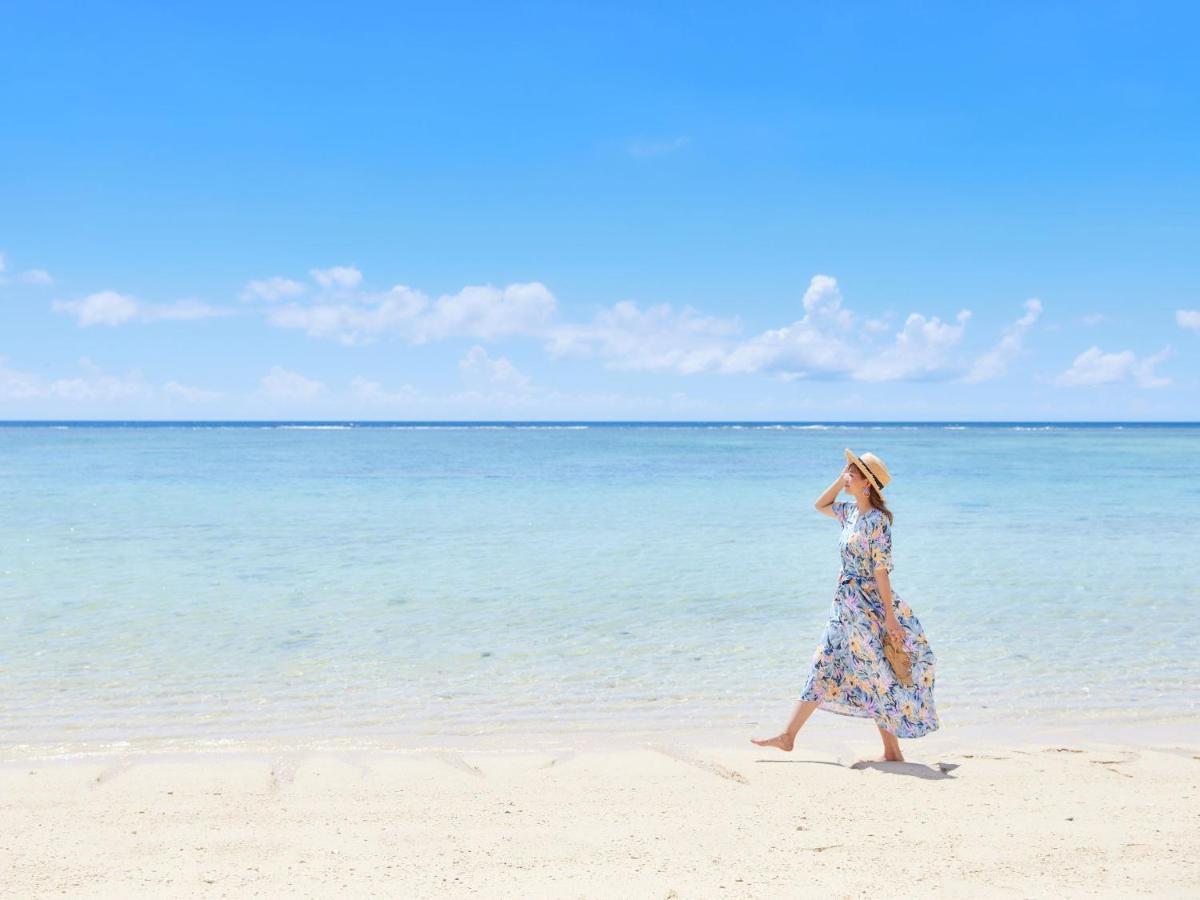 Hotel Nikko Alivila Yomitan Exterior photo A beach in Okinawa