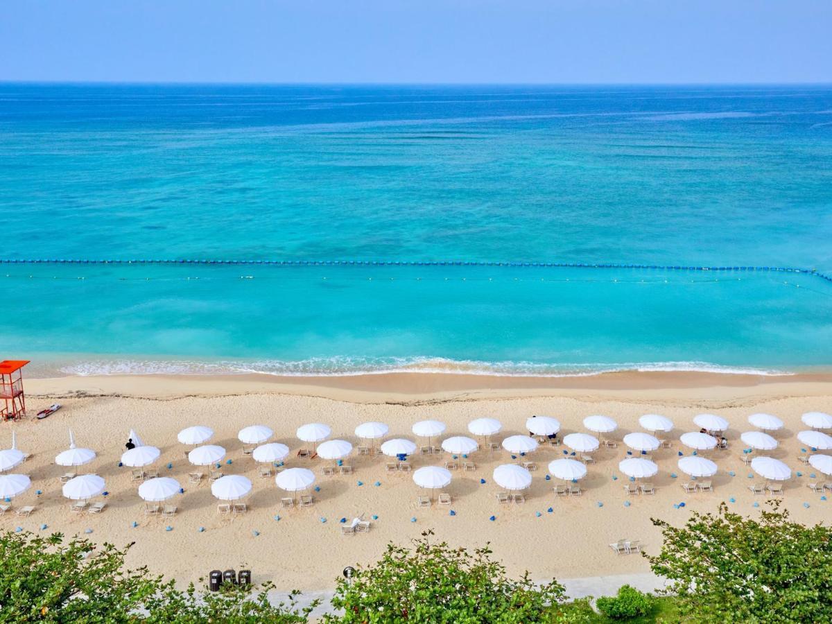 Hotel Nikko Alivila Yomitan Exterior photo The beach at the InterContinental Miami